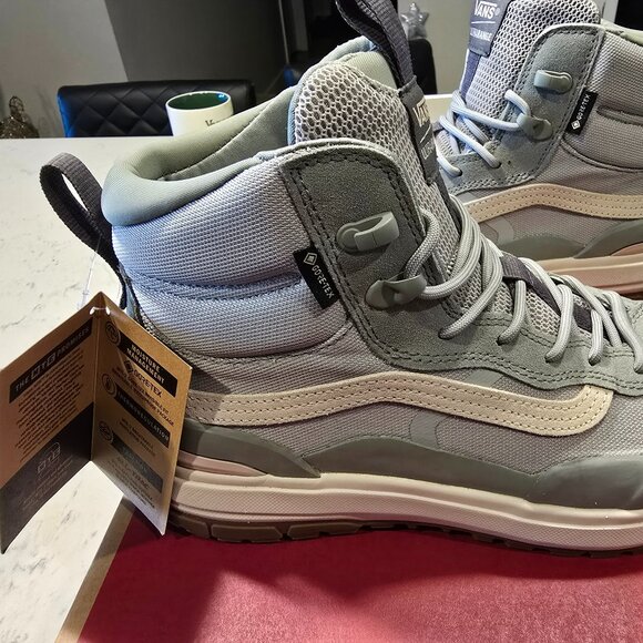 Vans Unisex Ultrarange EXO HI Gore-Tex WW MTE-2 Shoes Boots Size 10 MENS NEW - Picture 1 of 8